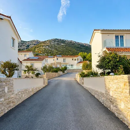 Luxury Leopold Villa *