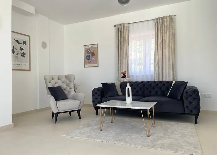 Luxury Leopold Villa *